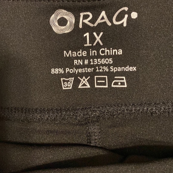 Ladies exercise skort, size large, never worn - Picture 4 of 6